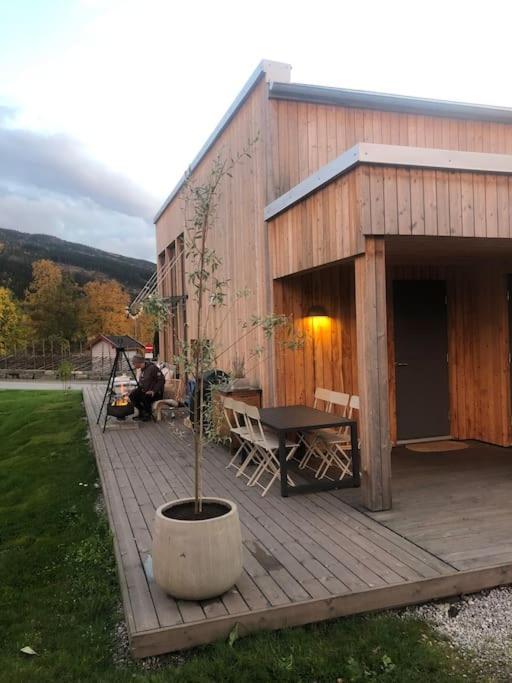Delikat Hytte Omgitt Av Hallingdals Vakre Fjell Al Luaran gambar