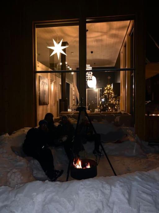Delikat Hytte Omgitt Av Hallingdals Vakre Fjell Al Luaran gambar